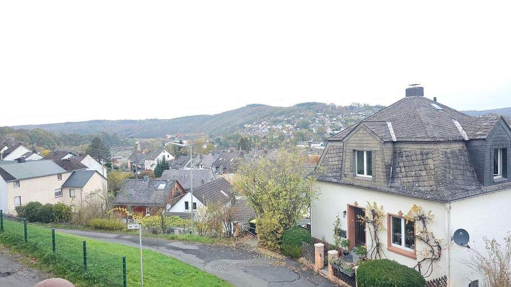 Mehrfamilienhaus, Wohnhaus Betzdorf - 9 Zimmer, 203 m&sup2;, 163.500&euro; | Angebot:25776381