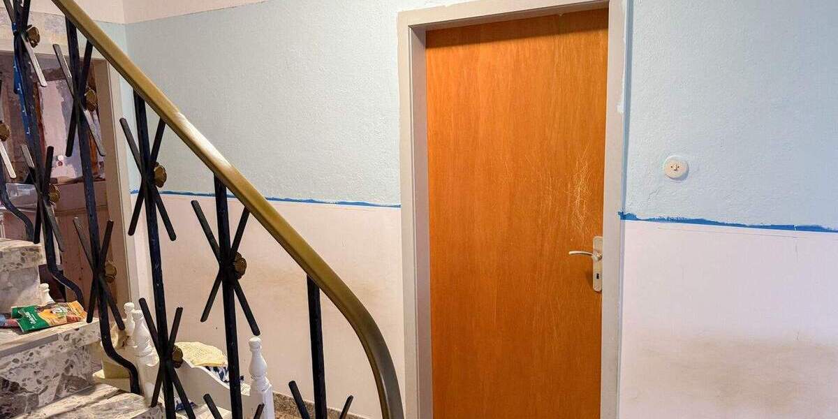 Bauernhaus, Landhaus Hachenburg VG - 7 Zimmer, 160 m&sup2;, 220.000&euro; | Angebot:25691949