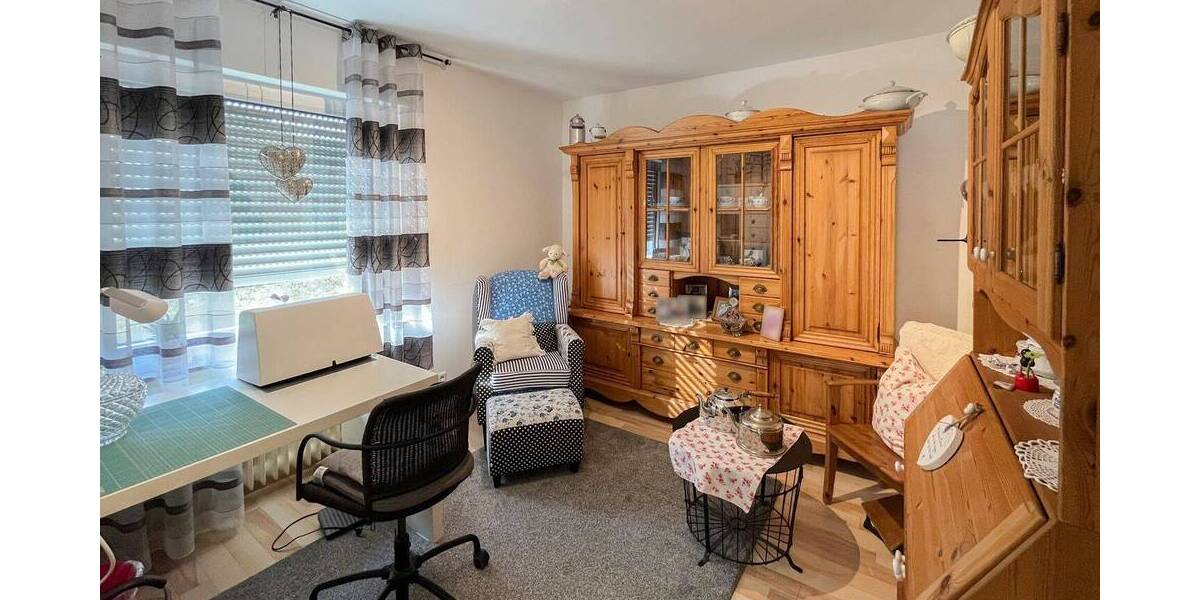 Etagenwohnung Kreuztal - 4 Zimmer, 121 m&sup2;, 299.000&euro; | Angebot:26015121