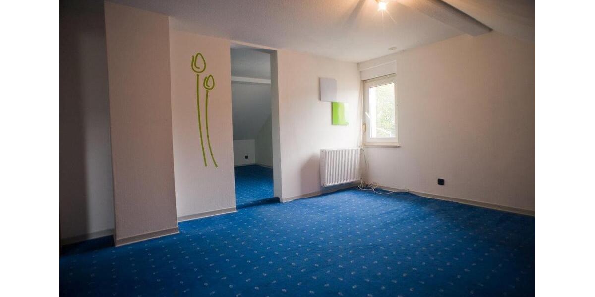 Dachgeschoßwohnung Siegen Eiserfeld - 3 Zimmer, 70 m&sup2;, 508&euro; | Angebot:26631279