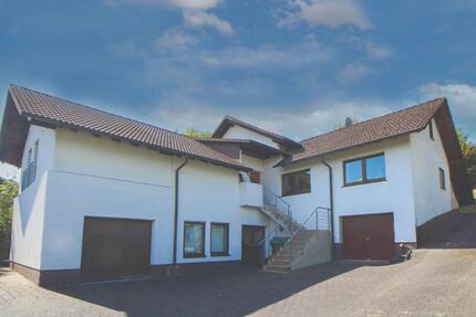 Haus Wenden - 6 Zimmer, 500 m&sup2;, 445.000&euro; | Angebot:24877405