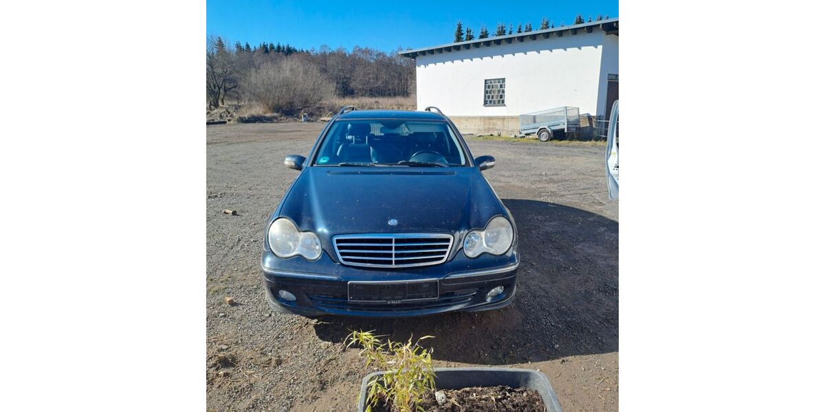 Mercedes-Benz C 200 320.000 km 950 &euro; Hof 56472