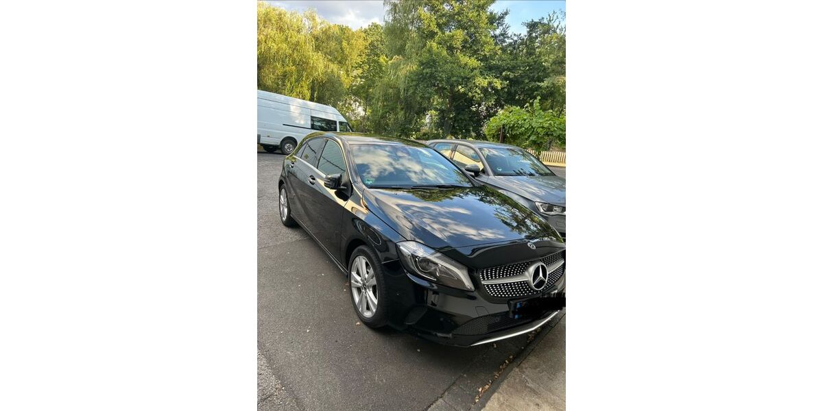 Mercedes-Benz A 180 124.000 km 15.400 &euro; Siegen 57078