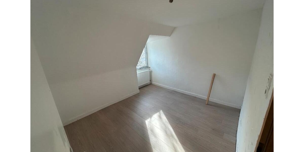 Reihenhaus Wissen - 7 Zimmer, 115 m&sup2;, 150.000&euro; | Angebot:26049997