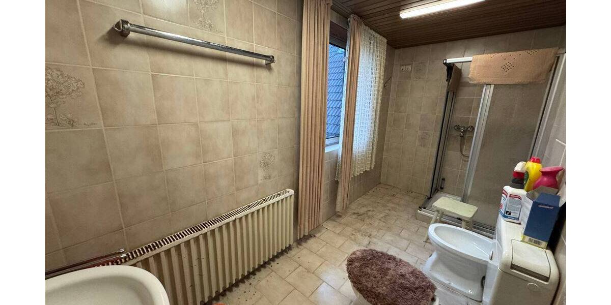 Mehrfamilienhaus, Wohnhaus Kirchhundem Welschen Ennest - 5 Zimmer, 172 m&sup2;, 159.000&euro; | Angebot:25734606