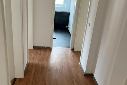 Wohnung Hachenburg - 3 Zimmer, 77 m&sup2;, 770&euro; | Angebot:25299163