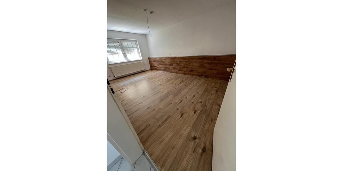 Einfamilienhaus Haiger - 7 Zimmer, 147 m&sup2;, 287.000&euro; | Angebot:22643689