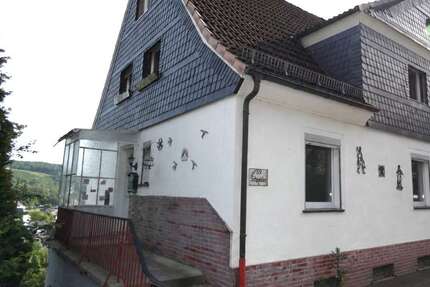 Haus Siegen Eiserfeld - 8 Zimmer, 131 m&sup2;, 169.000&euro; | Angebot:27103835
