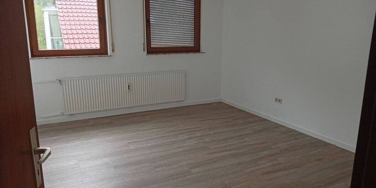 Etagenwohnung Haiger Niederroßbach - 5 Zimmer, 100 m&sup2;, 700&euro; | Angebot:26892789