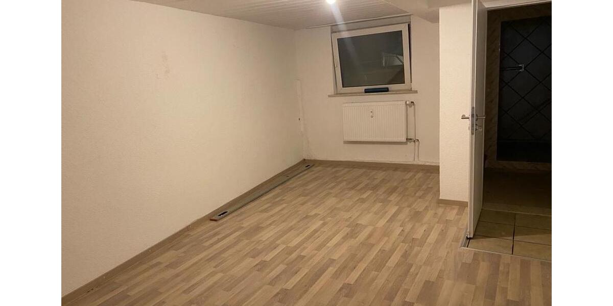 Etagenwohnung Kirchen (Sieg) - 2 Zimmer, 40 m&sup2;, 230&euro; | Angebot:25253760