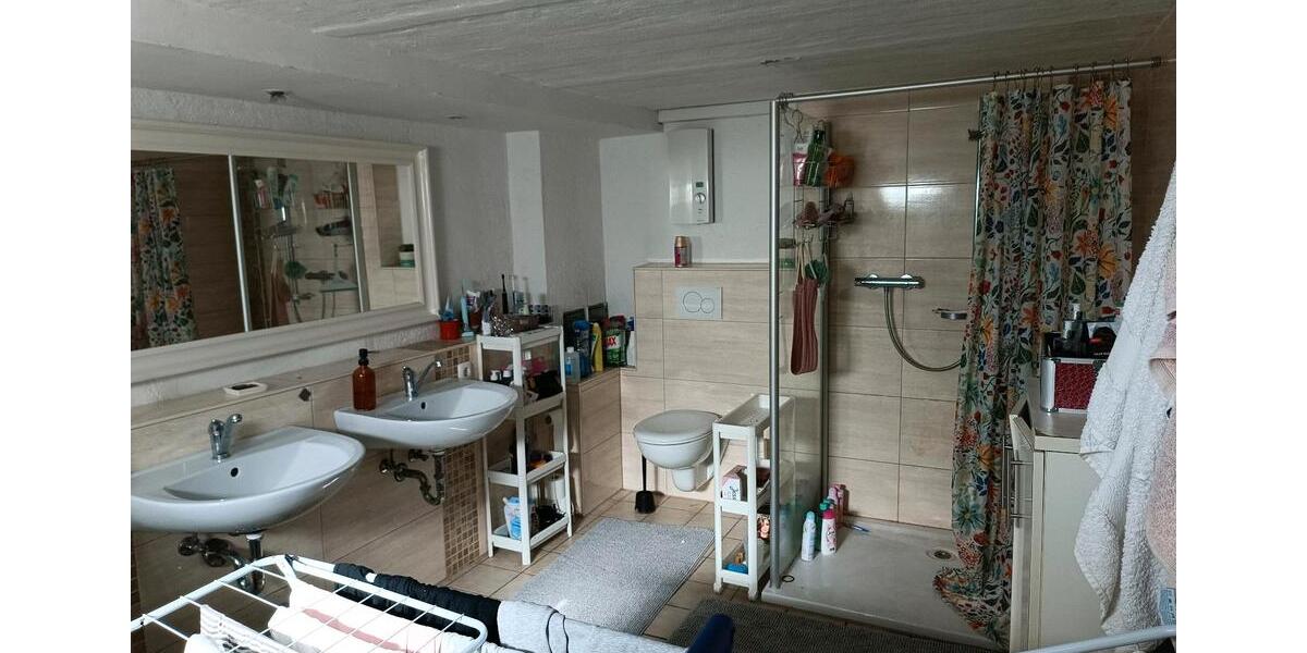 Etagenwohnung Siegen - 1 Zimmer, 14 m&sup2;, 300&euro; | Angebot:25397403