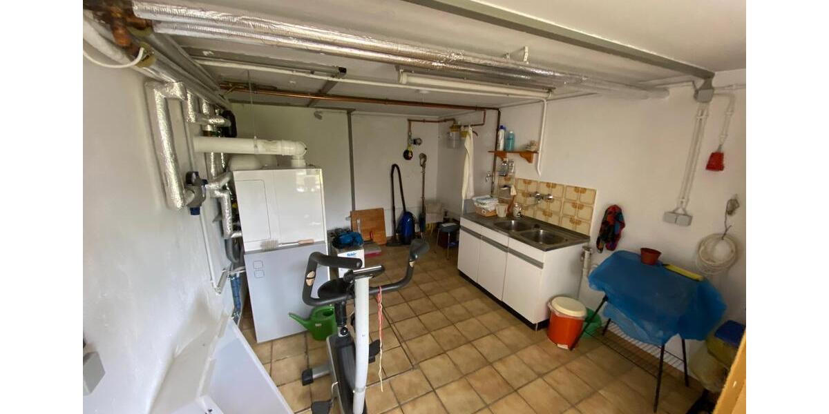 Einfamilienhaus Siegen Dillnhütten - 11 Zimmer, 263 m&sup2;, 495.000&euro; | Angebot:27078551