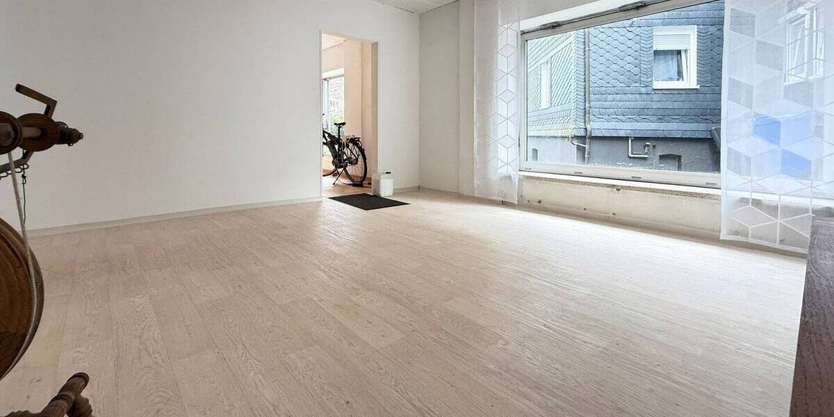 Mehrfamilienhaus, Wohnhaus Brachbach - 6 Zimmer, 123 m&sup2;, 198.000&euro; | Angebot:25738120