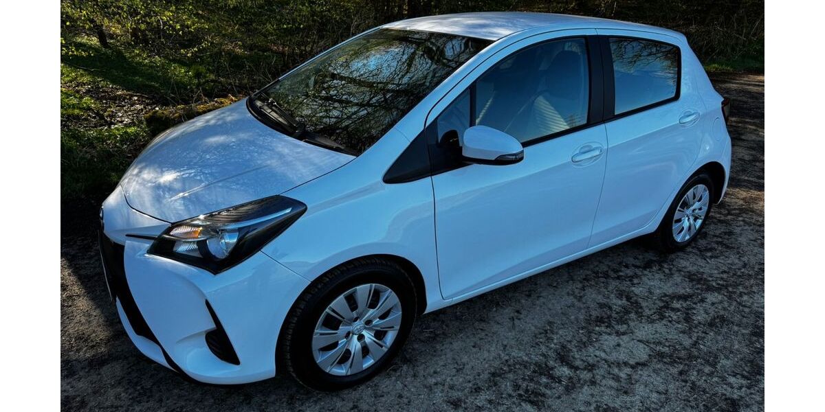 Toyota Yaris 85.000 km 8.750 &euro; Kreuztal 57223