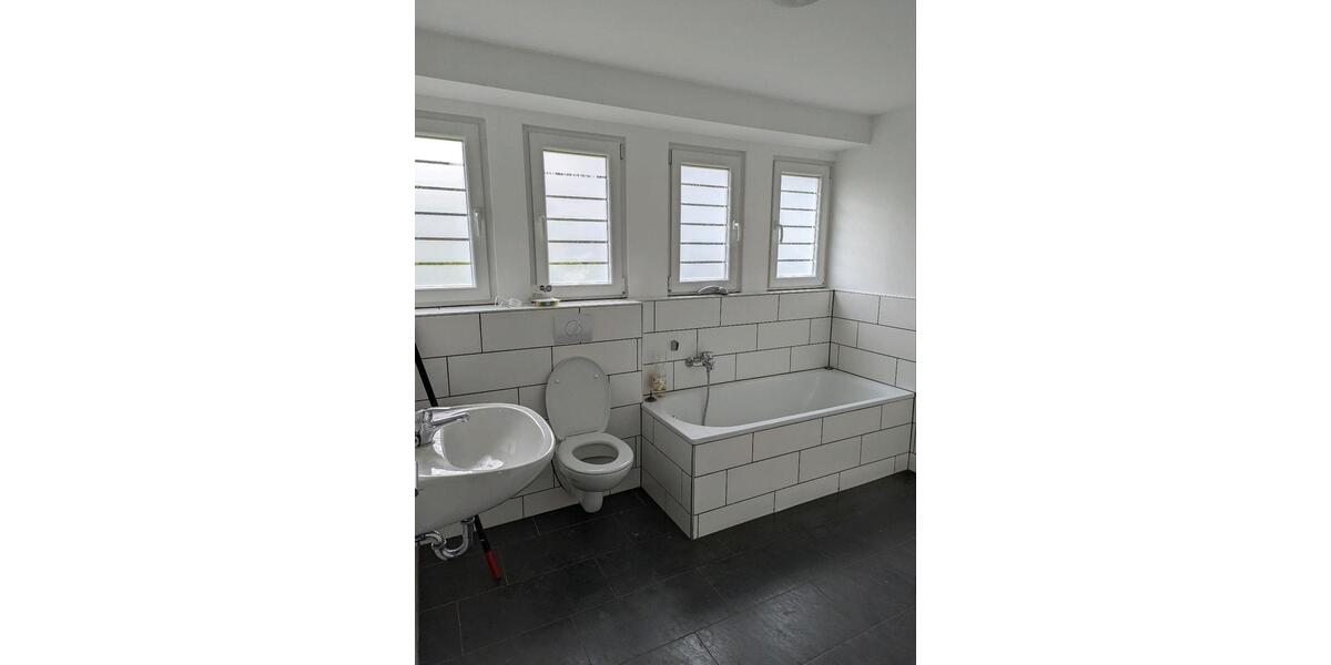 Einfamilienhaus Siegen Weidenau - 5 Zimmer, 150 m&sup2;, 1.735&euro; | Angebot:26527664