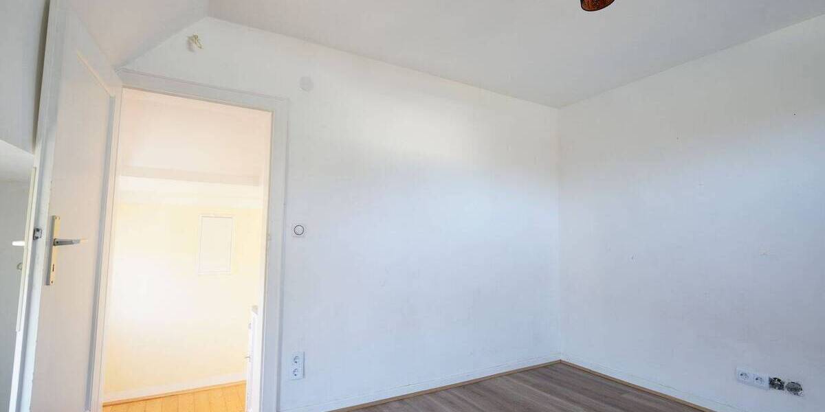 Mehrfamilienhaus, Wohnhaus Siegen Oberschelden - 5 Zimmer, 111 m&sup2;, 265.000&euro; | Angebot:25688496