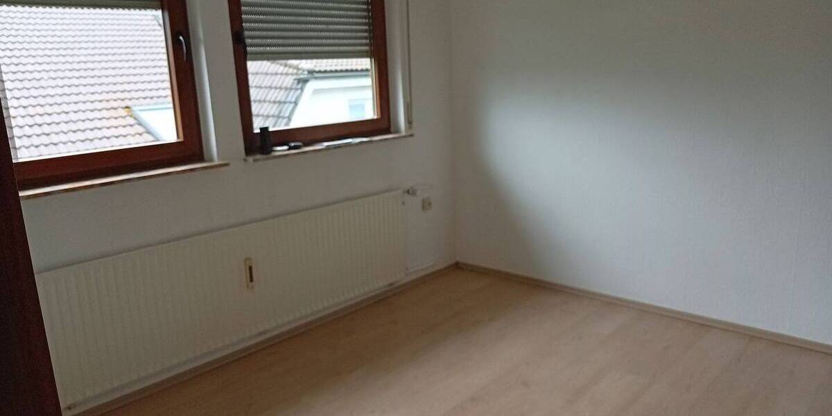 Etagenwohnung Haiger Niederroßbach - 5 Zimmer, 100 m&sup2;, 700&euro; | Angebot:26892789