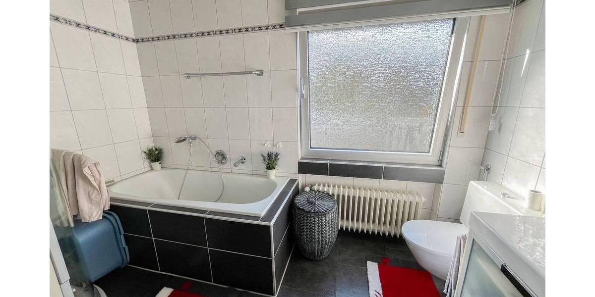 Etagenwohnung Kreuztal - 4 Zimmer, 121 m&sup2;, 299.000&euro; | Angebot:26015121