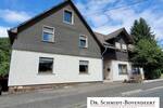 Mehrfamilienhaus, Wohnhaus Netphen / Hainchen Hainchen - 9 Zimmer, 205 m&sup2;, 299.000&euro; | Angebot:25700453