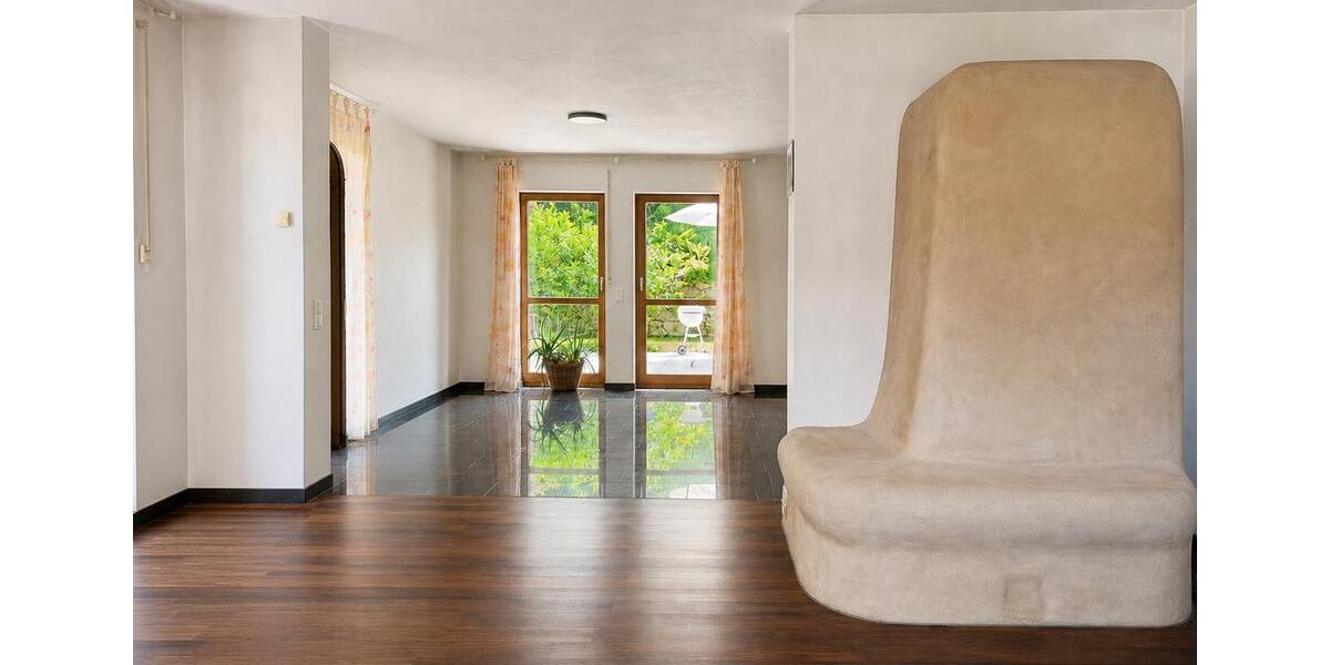 Doppelhaushälfte Lennestadt - 7.5 Zimmer, 145 m&sup2;, 379.000&euro; | Angebot:27048330