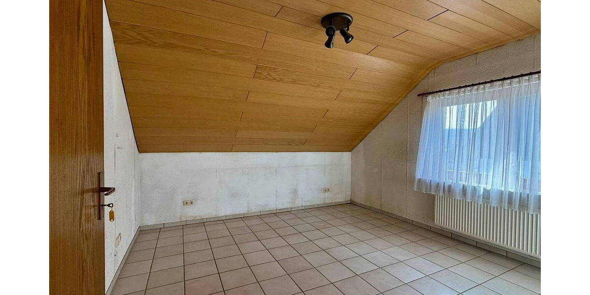 Einfamilienhaus Burbach Holzhausen - 8 Zimmer, 130 m&sup2;, 319.000&euro; | Angebot:26790503