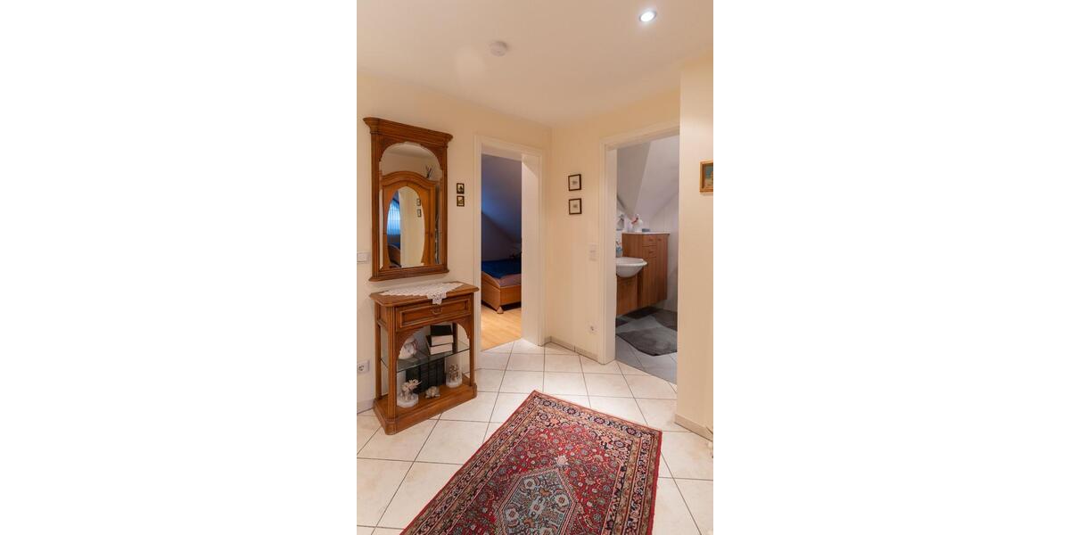 Dachgeschoßwohnung Hilchenbach - 3 Zimmer, 93 m&sup2;, 900&euro; | Angebot:25974797