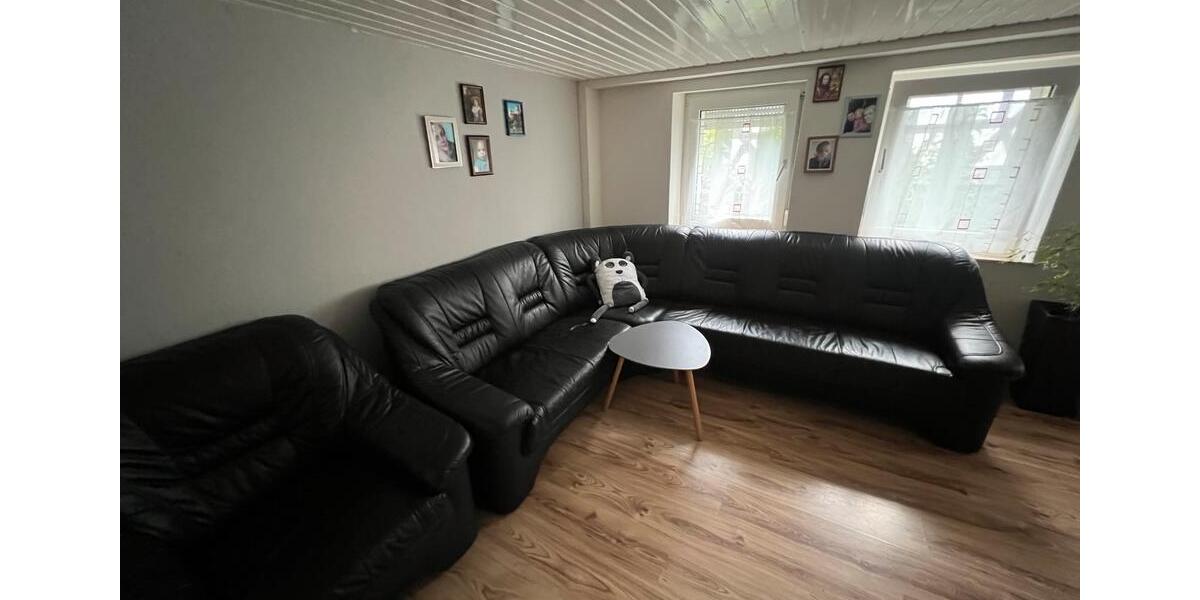 Reihenhaus Weitefeld - 7 Zimmer, 114 m&sup2;, 75.000&euro; | Angebot:26521092