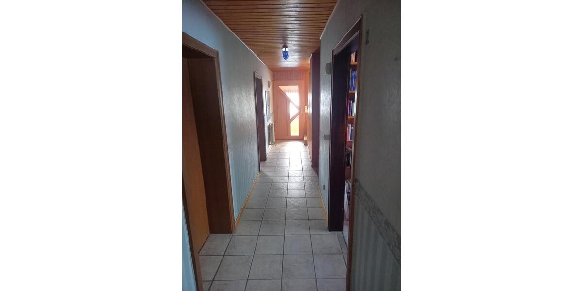 Einfamilienhaus Hellenhahn-Schellenberg Schellenberg - 7 Zimmer, 166 m&sup2;, 239.000&euro; | Angebot:24849900