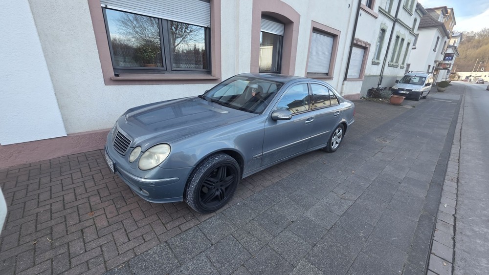 Mercedes-Benz Mercedes E 320 269.000 km 4.899 &euro; Lennestadt 57368