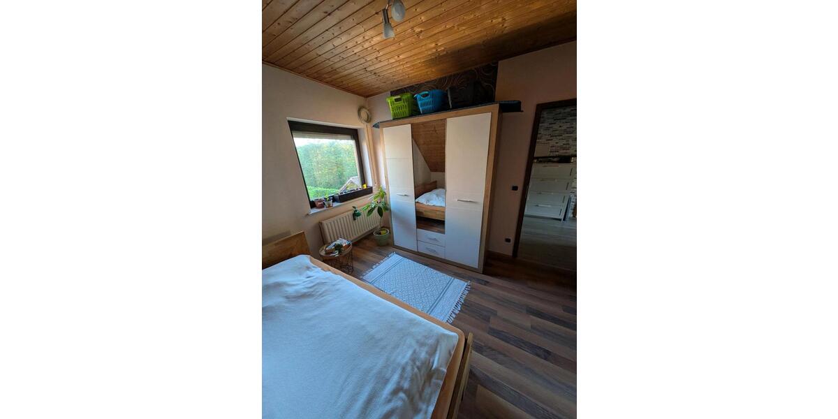 Etagenwohnung Scheuerfeld - 4 Zimmer, 90 m&sup2;, 700&euro; | Angebot:26671001