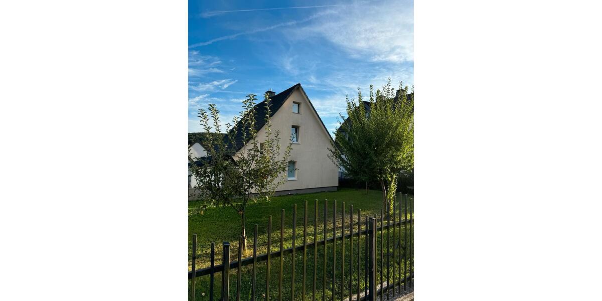 Einfamilienhaus Neunkirchen - 4 Zimmer, 110 m&sup2;, 1.000&euro; | Angebot:25921118