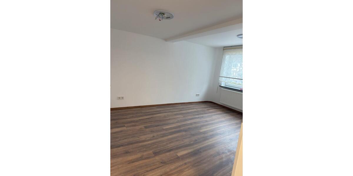 Erdgeschoßwohnung Burbach - 3 Zimmer, 70 m&sup2;, 700&euro; | Angebot:25292846