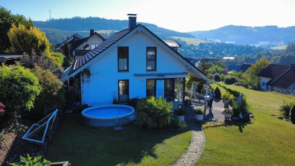 Einfamilienhaus Hilchenbach - 4 Zimmer, 140 m&sup2;, 620.000&euro; | Angebot:26641825