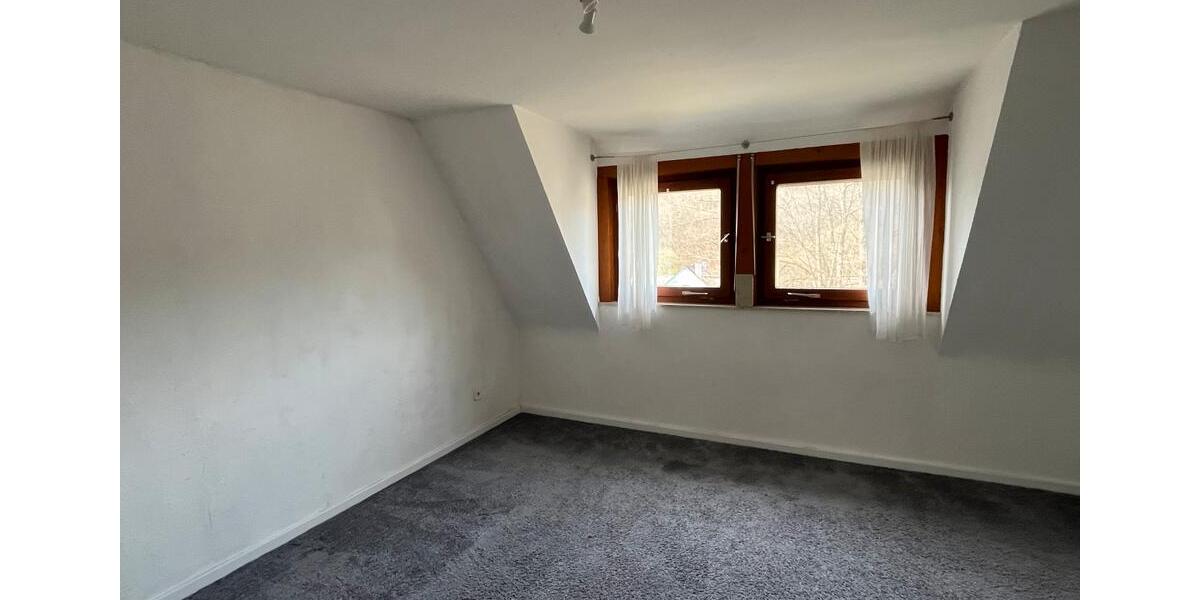 Doppelhaushälfte Siegen Eiserfeld - 4 Zimmer, 105 m&sup2;, 180.000&euro; | Angebot:26049519