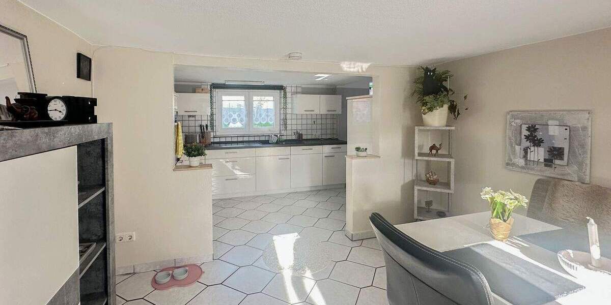 Einfamilienhaus Betzdorf-Gebhardshain VG Gebhardshain VG - 9 Zimmer, 182 m&sup2;, 399.000&euro; | Angebot:25776438