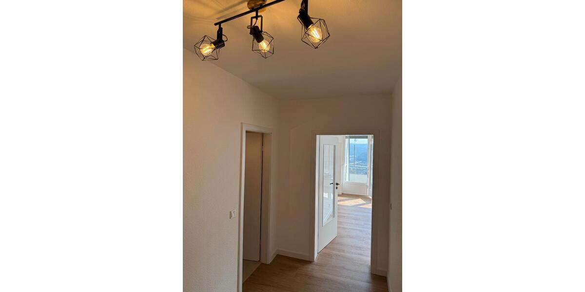 Etagenwohnung Siegen - 2.5 Zimmer, 72 m&sup2;, 750&euro; | Angebot:26032957