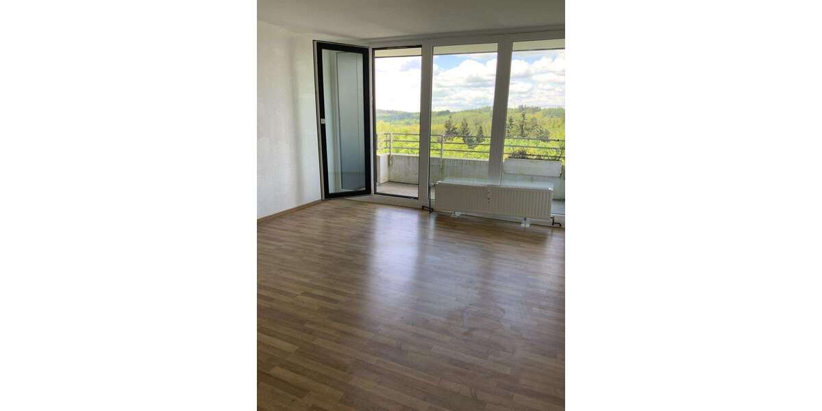 Etagenwohnung Siegen - 3 Zimmer, 79 m&sup2;, 229&euro; | Angebot:25940582