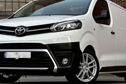 Toyota Proace (Verso) 214.000 km 14.941 &euro; Siegen 57072