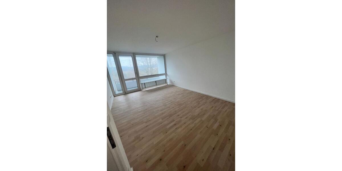 Etagenwohnung Hamm (Sieg) - 3 Zimmer, 84 m&sup2;, 1.120&euro; | Angebot:25853666