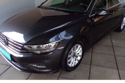 VW Passat Variant 52.557 km 26.470 &euro; Lennestadt 57368