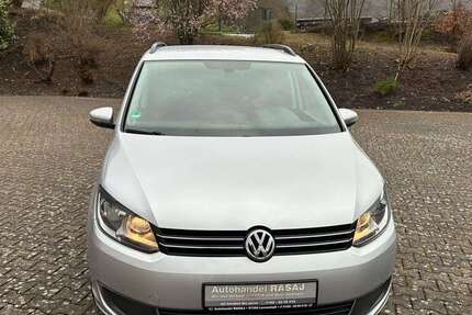 VW Touran 178.300 km 5.990 &euro; Lennestadt 57368