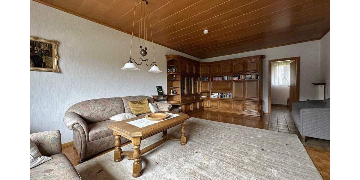 Mehrfamilienhaus, Wohnhaus Erndtebrück - 7 Zimmer, 191 m&sup2;, 259.000&euro; | Angebot:25770545