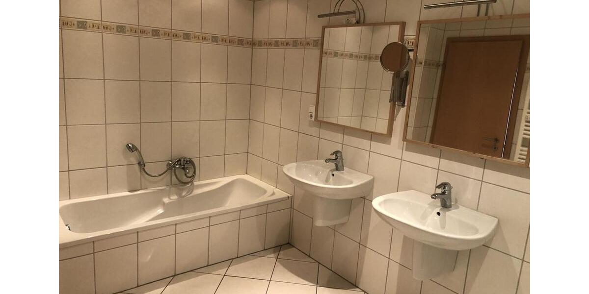 Mehrfamilienhaus, Wohnhaus Siegen - 6 Zimmer, 180 m&sup2;, 415.000&euro; | Angebot:26050999