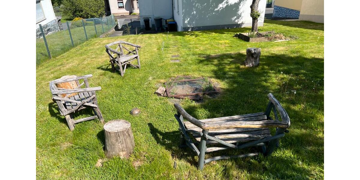 Einfamilienhaus Haiger - 7 Zimmer, 147 m&sup2;, 287.000&euro; | Angebot:22643689