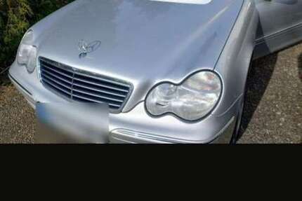 Mercedes-Benz 200 102.000 km 6.800 &euro; Burbach 57299