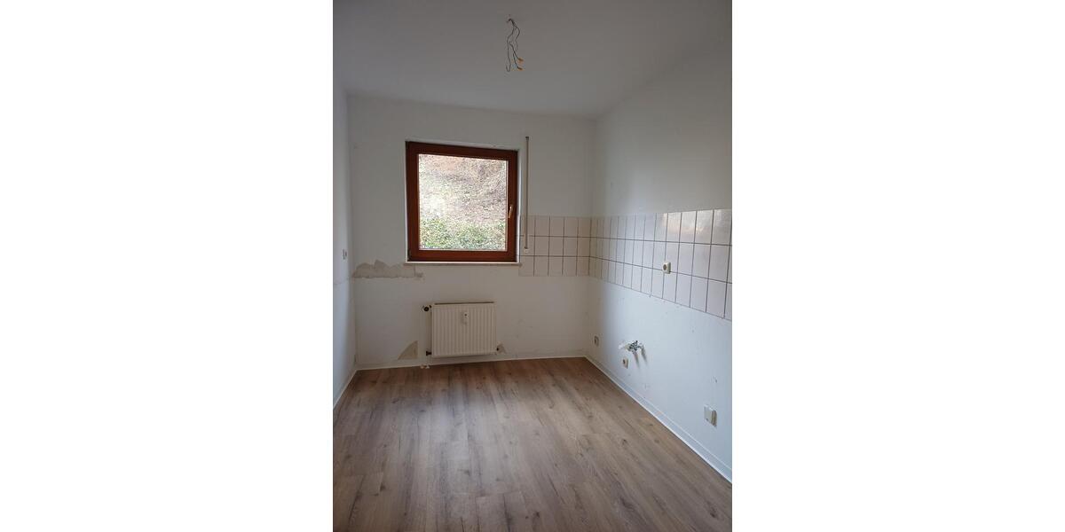 Hochparterre Siegen Kaan-Marienborn - 3 Zimmer, 77 m&sup2;, 630&euro; | Angebot:25855830