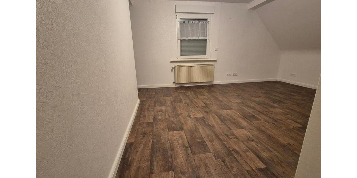 Etagenwohnung Netphen - 5 Zimmer, 102 m&sup2;, 795&euro; | Angebot:26020348