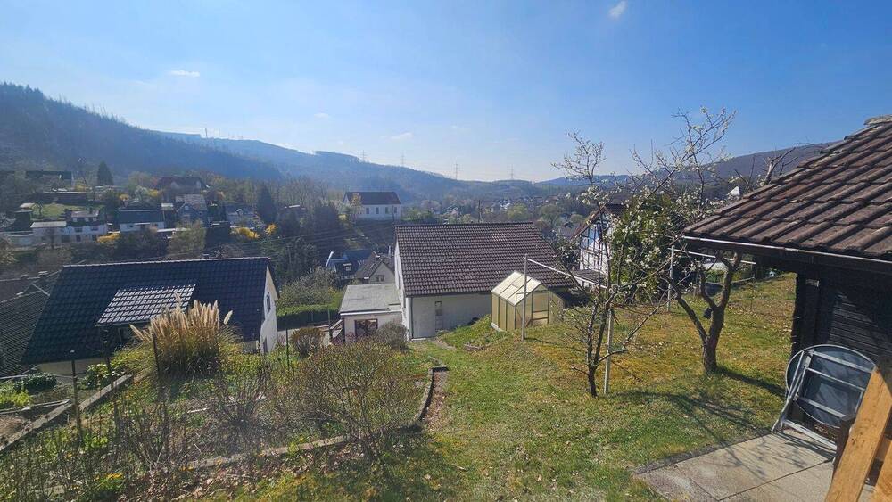 Einfamilienhaus Brachbach - 8 Zimmer, 150 m&sup2;, 210.000&euro; | Angebot:25738156