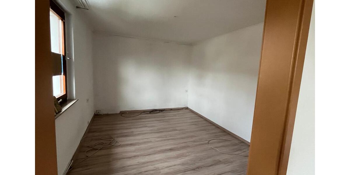 Doppelhaushälfte Siegen Eiserfeld - 4 Zimmer, 105 m&sup2;, 180.000&euro; | Angebot:26821761