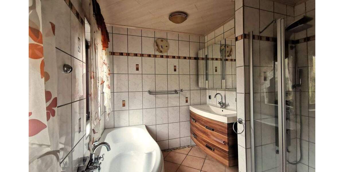 Einfamilienhaus Bretthausen - 6 Zimmer, 148 m&sup2;, 165.000&euro; | Angebot:25685057